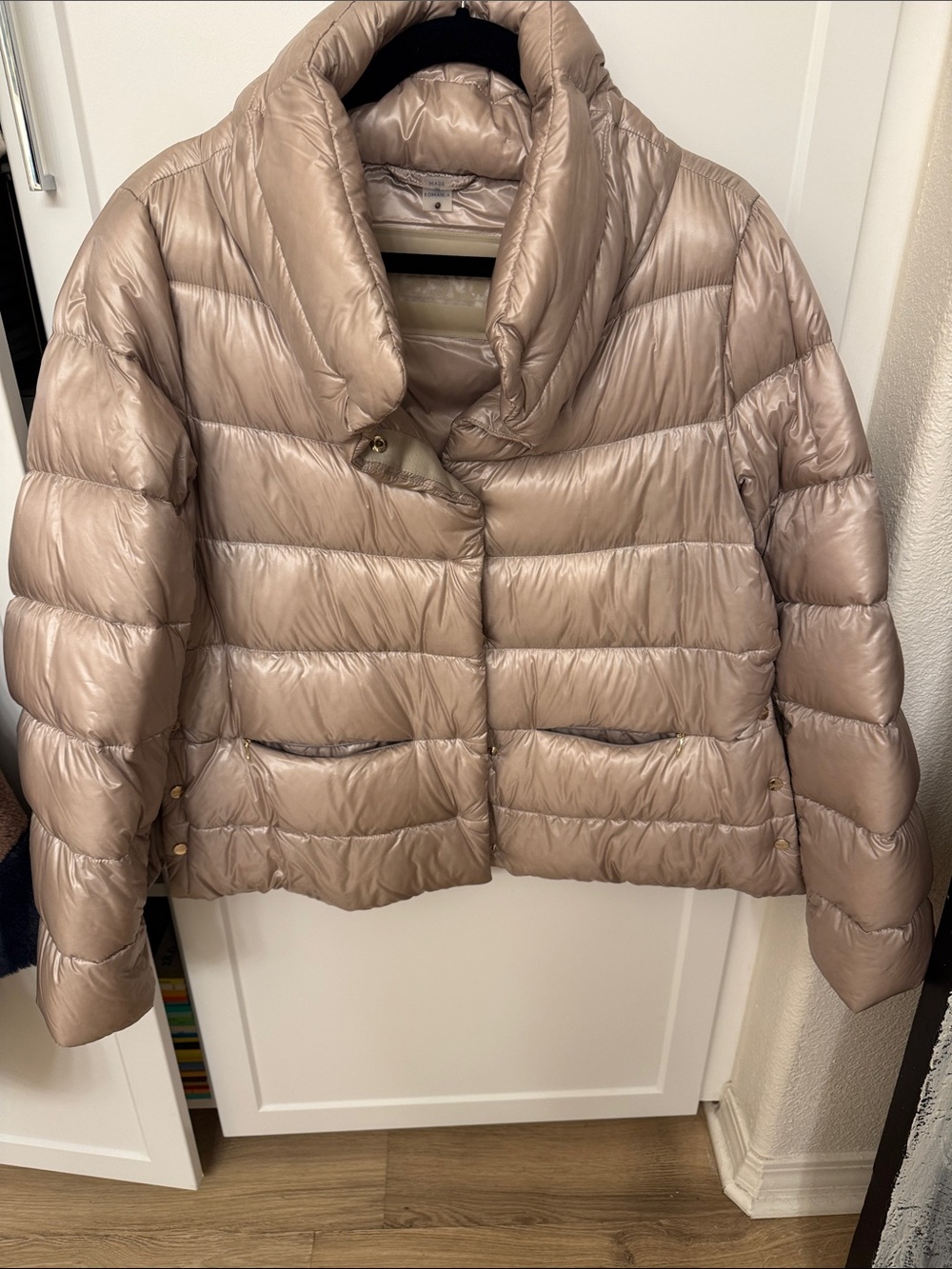 NWOT Herno Women's Short Quilted Puffer Jacket in Light Taupe